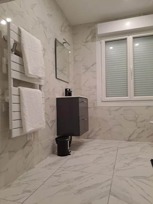Apartamento 24H Course/Moto/ Oasis / Antares Le Mans Exterior foto